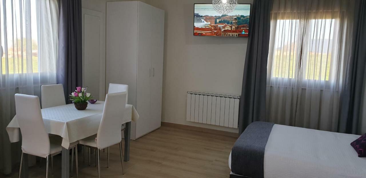 Apartamentos La Pradera De Isla Plana 外观 照片