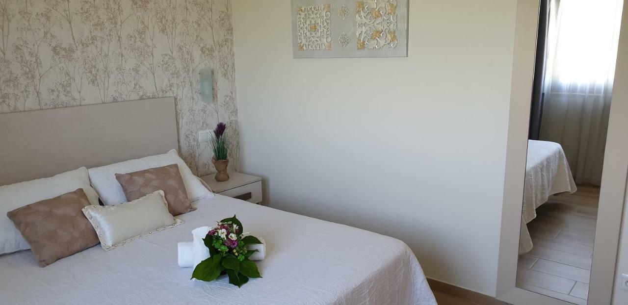 Apartamentos La Pradera De Isla Plana 外观 照片